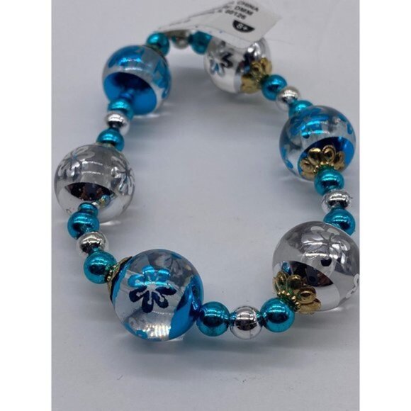 Christmas Ornament Snow Flakes Bracelet - Picture 5 of 9